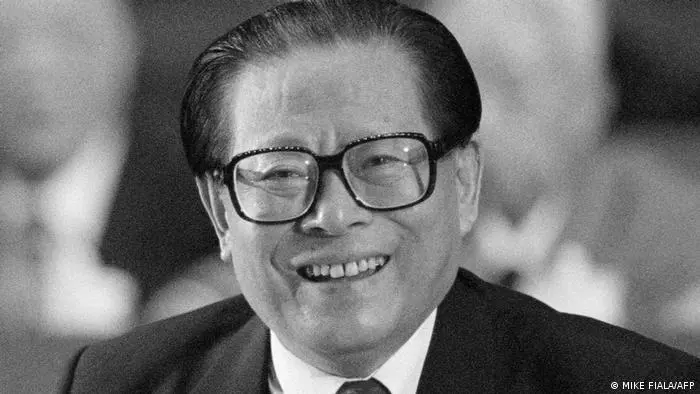 三个角度评价江泽民